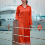 Sowmya Menon Instagram – Dream higher than the sky and deeper than the ocean🧡🧡

📷 @vibethinks 
💄 @alsaa_beauty 
👗 @thejhumkie 

#hisqueen #actor #photooftheday