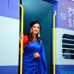 Sowmya Menon Instagram – It was an absolute joy to inaugurate “Thattukuda” at Safari Mall. I wish Safari Mall Management and the whole team at Thattukuda Restaurant all the best for this wonderful venture💙💙
💄 @alsaa_beauty
#Authentic #KeralaStreetFood @safarihypmarketuae #SafariMallUAE