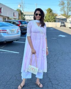 Spandana Palli Instagram - Desi fits on pardesi😍🥰