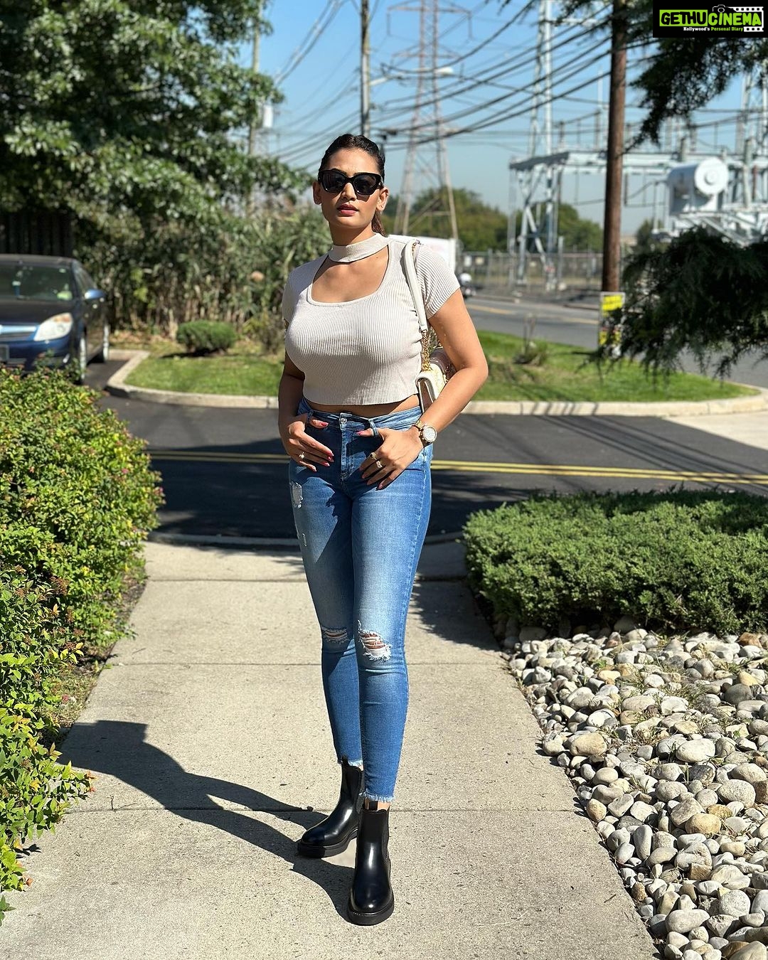 Spandana Palli Instagram - Two things define you: Your patience when you have nothing and your attitude when you have everything."😎 Virginia USA