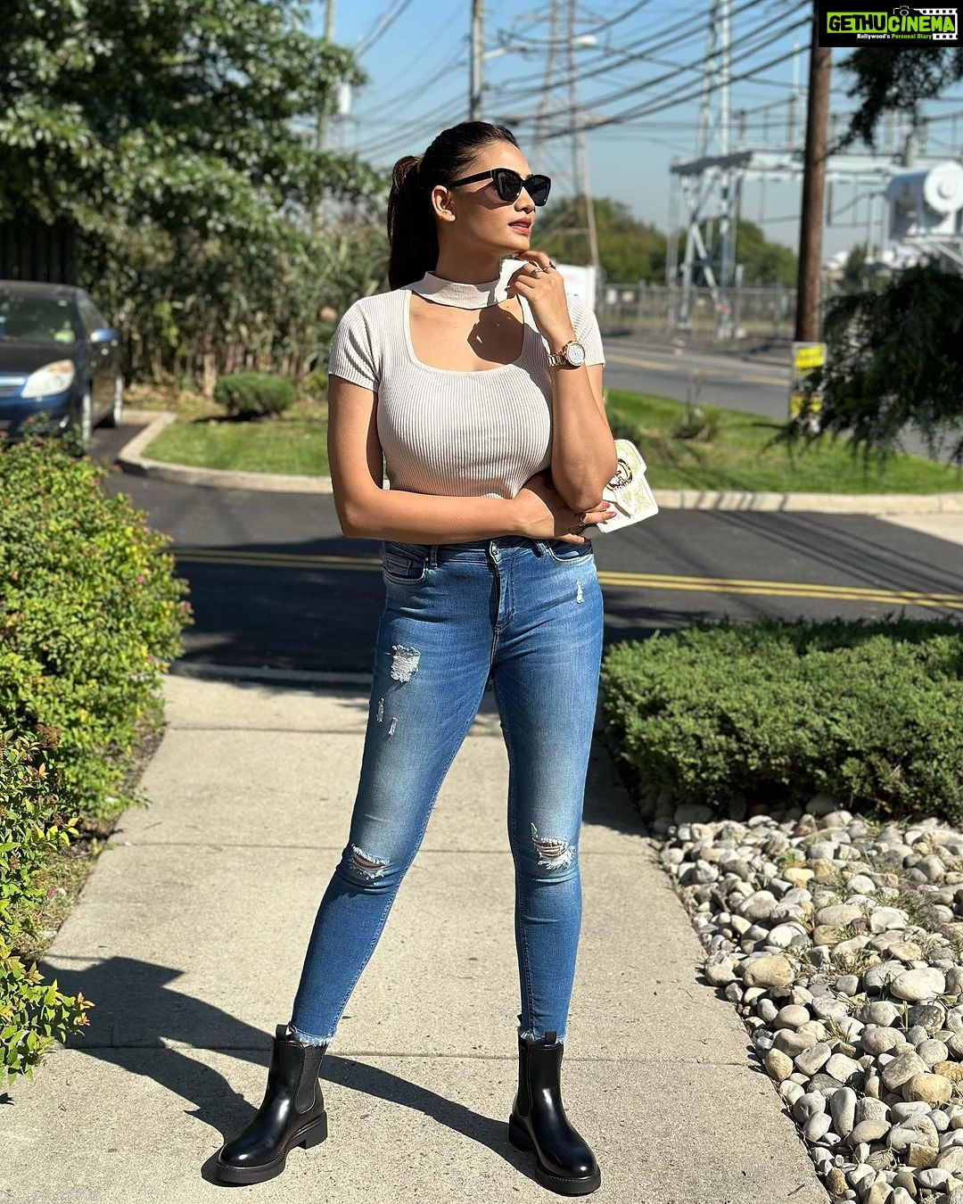 Spandana Palli Instagram - Two things define you: Your patience when you have nothing and your attitude when you have everything."😎 Virginia USA