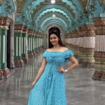 Spandana Palli Instagram - It was just a surprising 💫 coincidence that my 👗 dress matched with the Mysore Palace #bliss #happysoul #for #ever #rich #royal Mysur Palace