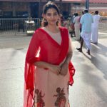 Spandana Palli Instagram - Hare Krishna 💃🏼 Guruvayoor Sri Krishna Temple