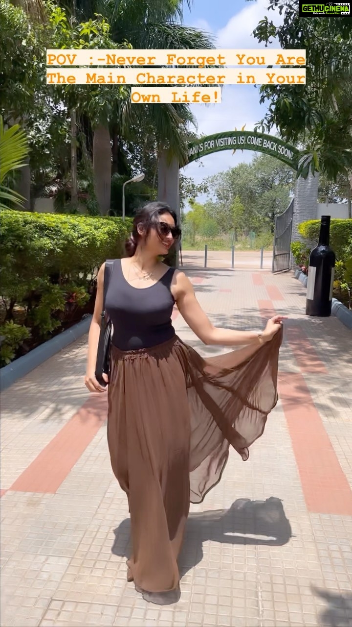 Spandana Palli Instagram - Never Forget: You Are The Main Character in Your Own Life!♥️🍷 Karnataka