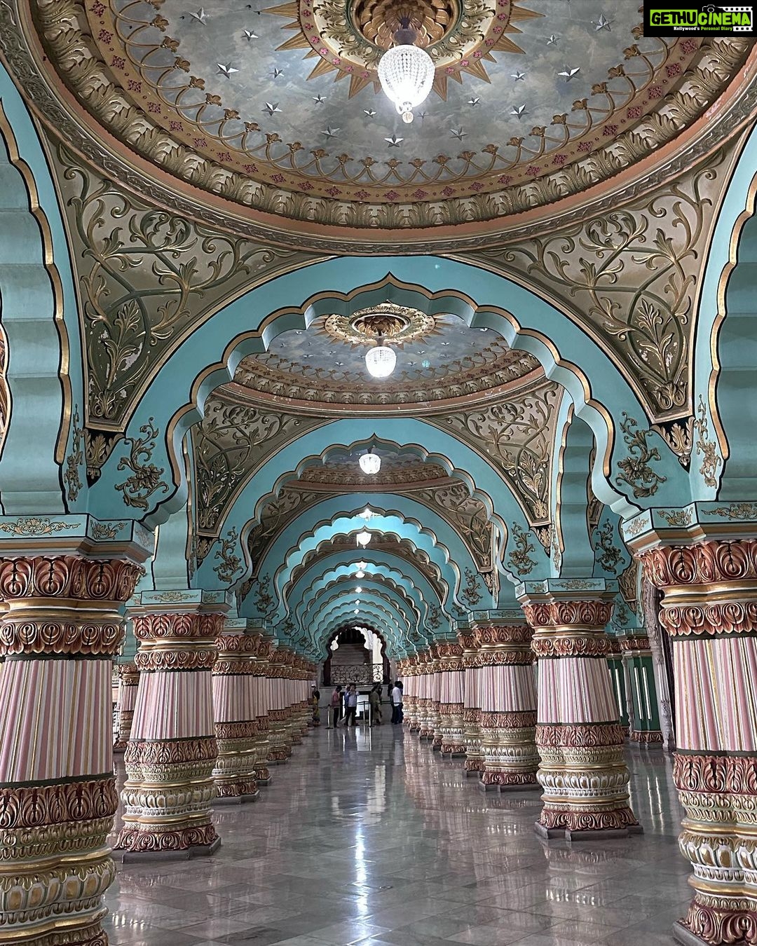 Spandana Palli Instagram - It was just a surprising 💫 coincidence that my 👗 dress matched with the Mysore Palace #bliss #happysoul #for #ever #rich #royal Mysur Palace