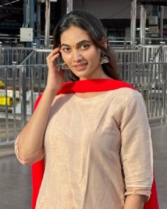 Spandana Palli Instagram - Hare Krishna 💃🏼