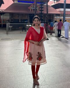 Spandana Palli Instagram - Hare Krishna 💃🏼