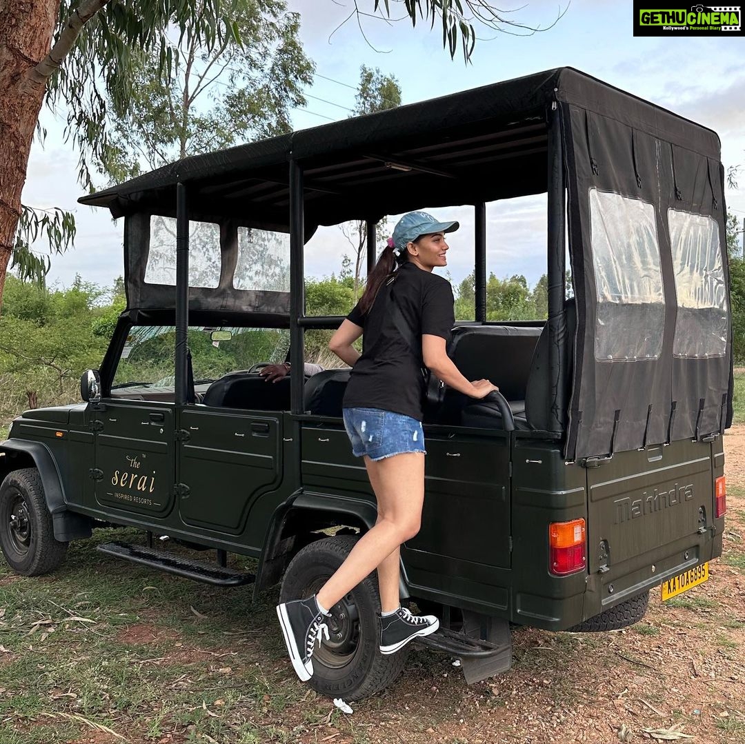 Spandana Palli Instagram - Vibing with nature 🌷💃🏼 Bandipur Tiger Reserve