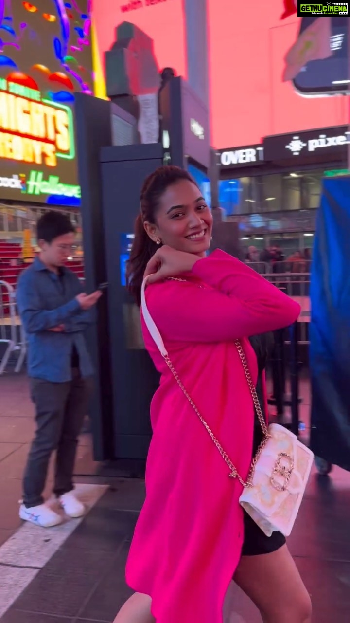 Spandana Palli Instagram - Im actually feeling good ❤️🔥 Times Square, New York City
