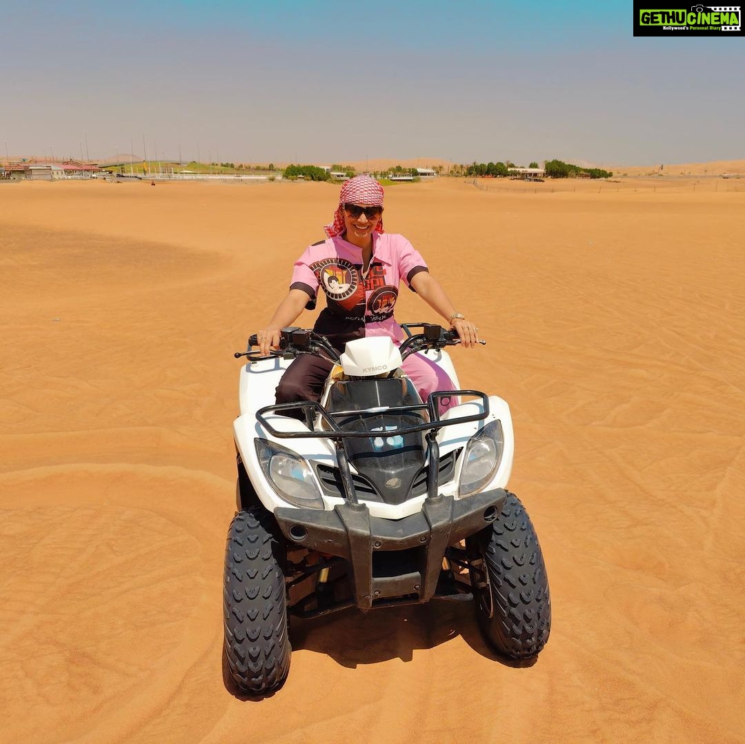 Spandana Palli Instagram - Hello Dubai 😎