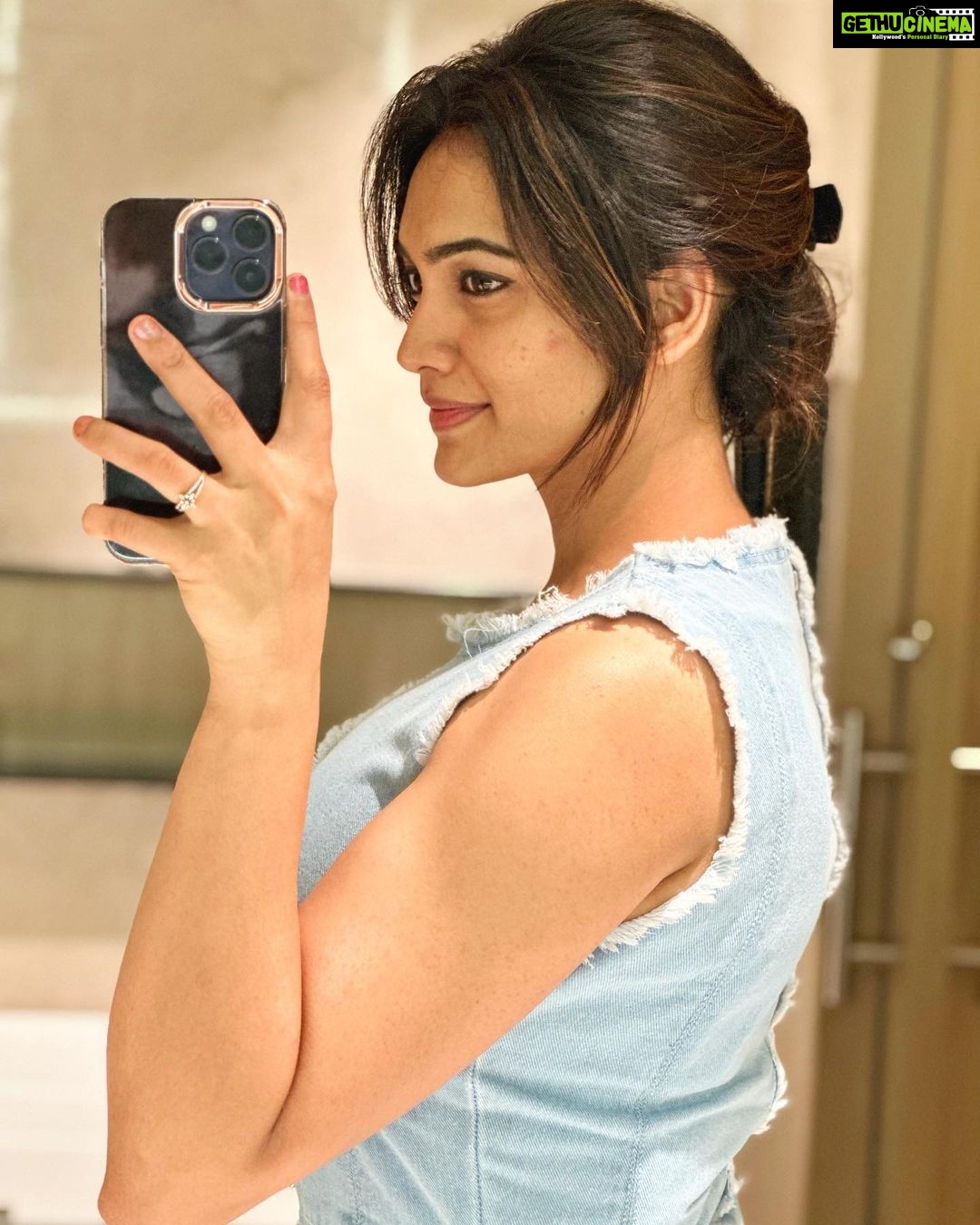Spandana Palli Instagram - 🎥 what next 💫🌸 Mumbai Taj Hotel