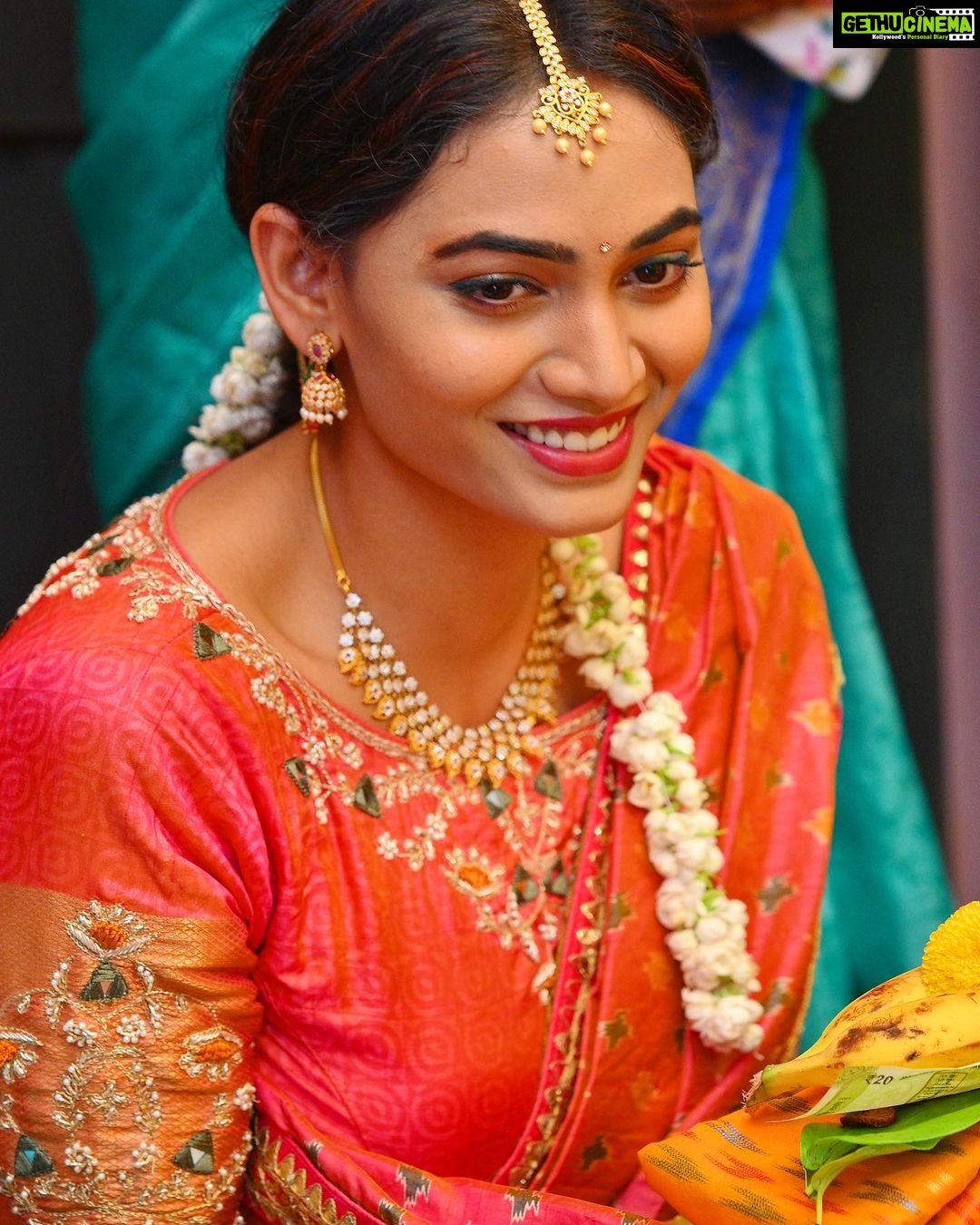 Spandana Palli Instagram - The camera 🎥 and I were great friends 💕It loves me, and I love it♥️How beautifully 👌camera captured my tradition 💕gharkishaadi Vishakapatnam