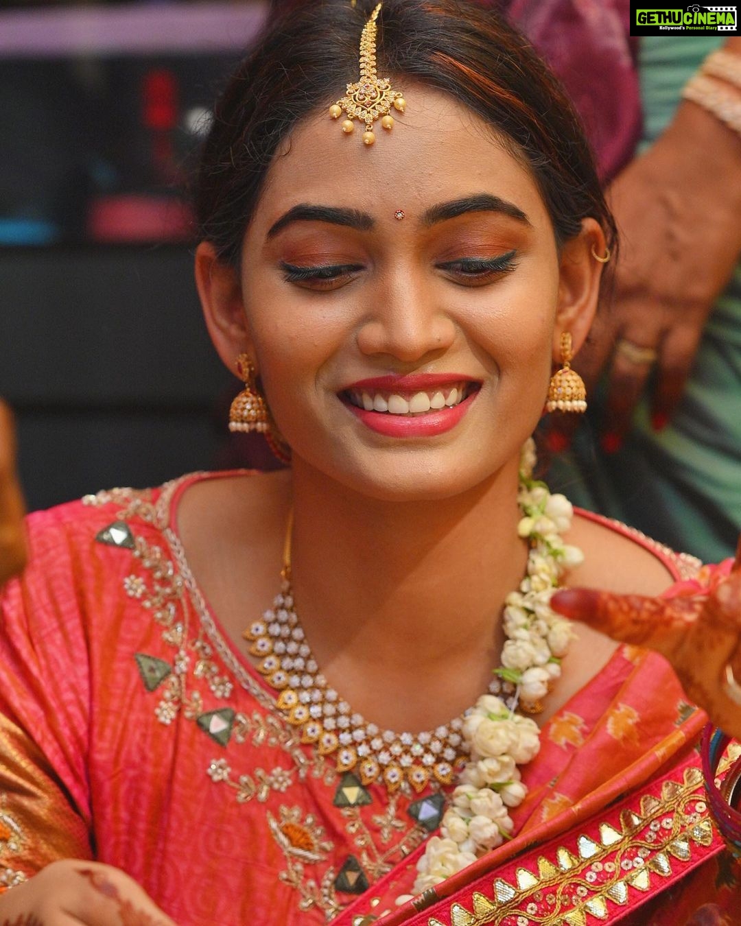 Spandana Palli Instagram - The camera 🎥 and I were great friends 💕It loves me, and I love it♥️How beautifully 👌camera captured my tradition 💕gharkishaadi Vishakapatnam