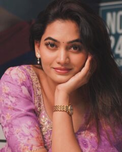 Spandana Palli Instagram - The trial 🌷  thankyou @urstruelynithin  for beautiful clicks 🎉