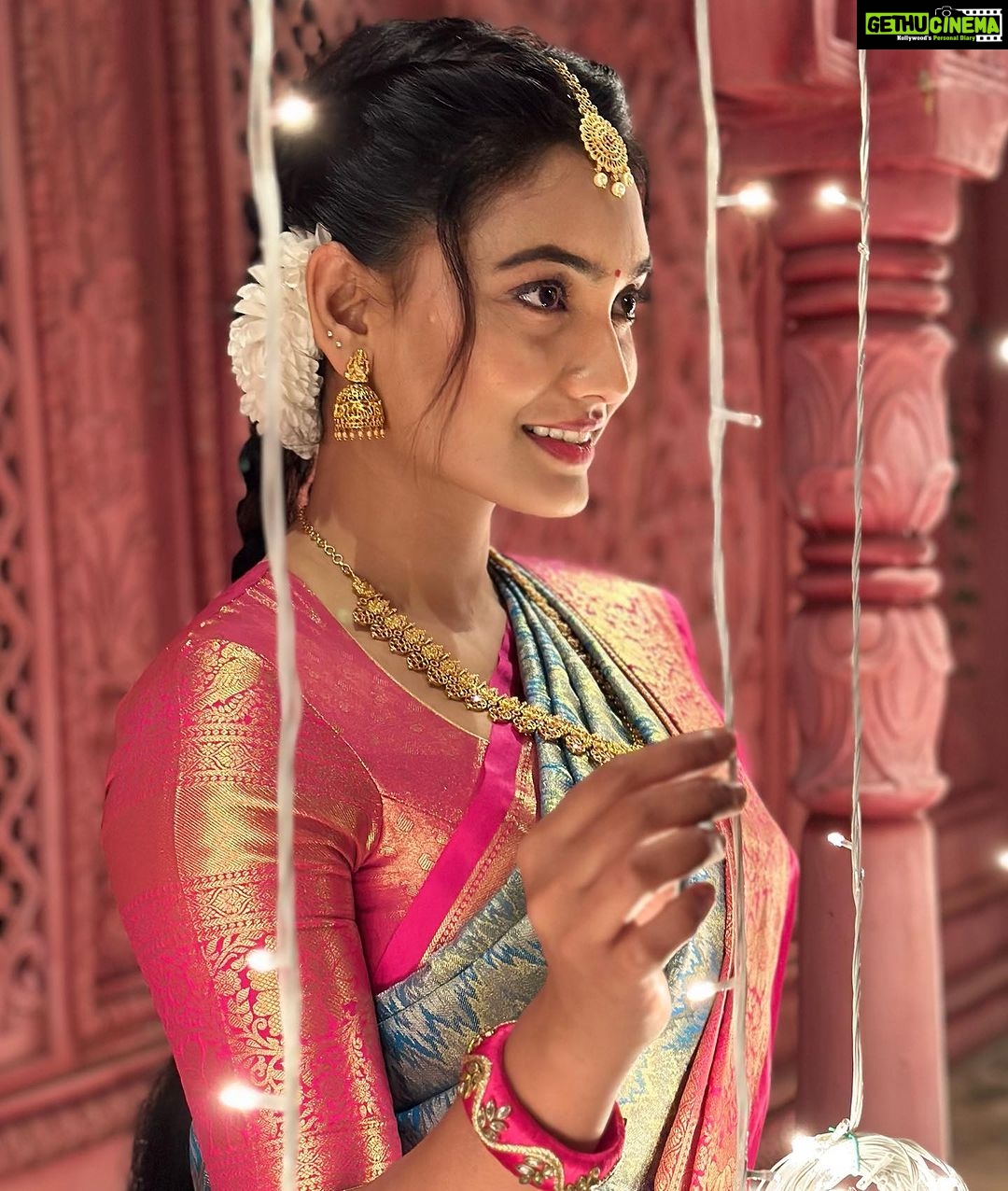 Spandana Palli Instagram - Happy Diwali ๐ช everyone ๐ clicked by the most beautiful girl ๐งโค๏ธ๐ @isshh29 India