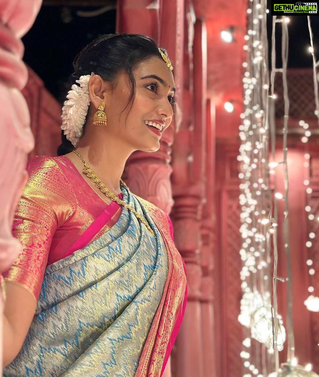 Spandana Palli Instagram - Happy Diwali ๐ช everyone ๐ clicked by the most beautiful girl ๐งโค๏ธ๐ @isshh29 India