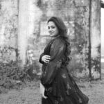 Spruha Joshi Instagram – Life is better in Black & White 

 Makeup and Hair: @makeupby_kajalmhaske

Photographer: @kyameraofficial

Location: @sajbythelake

@brewbackersmedia 

Costume : @nehachaudhary_

#spruhajoshi #marathiactors #movies #theatre #actorslife #zee #zeemarathi #marathitelevision