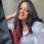 Spruha Joshi Instagram – Life’s too short for one hair color
Hairstylist: @hairography27
#spruhajoshi #marathiactors #movies #theatre #actorslife #zee #zeemarathi #marathitelevision