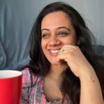 Spruha Joshi Instagram - A cup of tea is a solution for everything. #spruhajoshi #marathiactors #movies #theatre #actorslife #zee #zeemarathi #marathitelevision