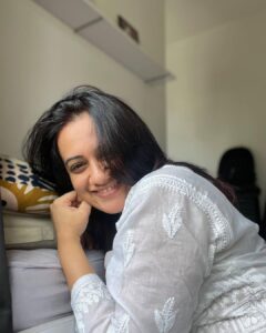 Spruha Joshi Instagram - Life's too short for one hair color

Hairstylist: @hairography27

#spruhajoshi #marathiactors #movies #theatre #actorslife #zee #zeemarathi #marathitelevision