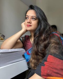 Spruha Joshi Instagram - There can never be enough sarees!  Look designed by - @sayalee_marathe @ofpunsandgiggles 

Jewellery by - @houseofaadyaa

#spruhajoshi #marathiactors #movies #theatre #actorslife #zee #zeemarathi #marathitelevision
