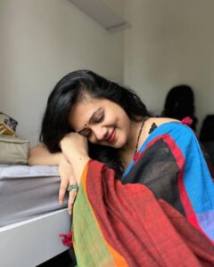 Spruha Joshi Instagram - There can never be enough sarees!  Look designed by - @sayalee_marathe @ofpunsandgiggles 

Jewellery by - @houseofaadyaa

#spruhajoshi #marathiactors #movies #theatre #actorslife #zee #zeemarathi #marathitelevision