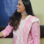 Spruha Joshi Instagram - ✨ Dress by - @naari_collections #spruhajoshi #marathiactors #movies #theatre #actorslife #zee #zeemarathi #marathitelevision