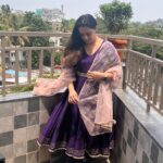 Spruha Joshi Instagram - Keeping it Simple Outfit by @labelkasya #spruhajoshi #actingcareer #marathiactors #movies #theatre #actorslife #marathitelevision