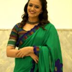 Spruha Joshi Instagram - गुढीपाडवा आणि मराठी नववर्षाच्या तुम्हाला सर्वांना हार्दिक शुभेच्छा... #spruhajoshi #actingcareer #marathiactors #movies #theatre #actorslife #marathitelevision