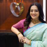 Spruha Joshi Instagram - The Incredible Jewellery sale of the year is here!!. Celebrate Gudi Padwa with Joyalukkas and Get Flat 50% off on making charges of Gold, Diamonds & Precious Jewellery! Offer is valid till 26th March 2023. #Joyalukkas #GudiPadwa #TheIncredibleJewellerySaleofTheYear #SpruhaJoshi #Andheri #ad