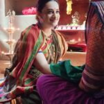 Spruha Joshi Instagram - @zeemarathiofficial @dashami_official @spruhavarad लोकमान्य भामा. मॅकअप - @mivishal09 @prakashjavalkar @siddhu4122 Trimurti Films