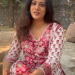 Spruha Joshi Instagram - सतत ‘सॉरी’ म्हणणं टाळूया.. आज, आणि नेहमीच! Happy International Women’s day #spruhajoshi #actingcareer #marathiactors #movies #theatre #actorslife #marathitelevision #womensday #womenempowerment #explorepage