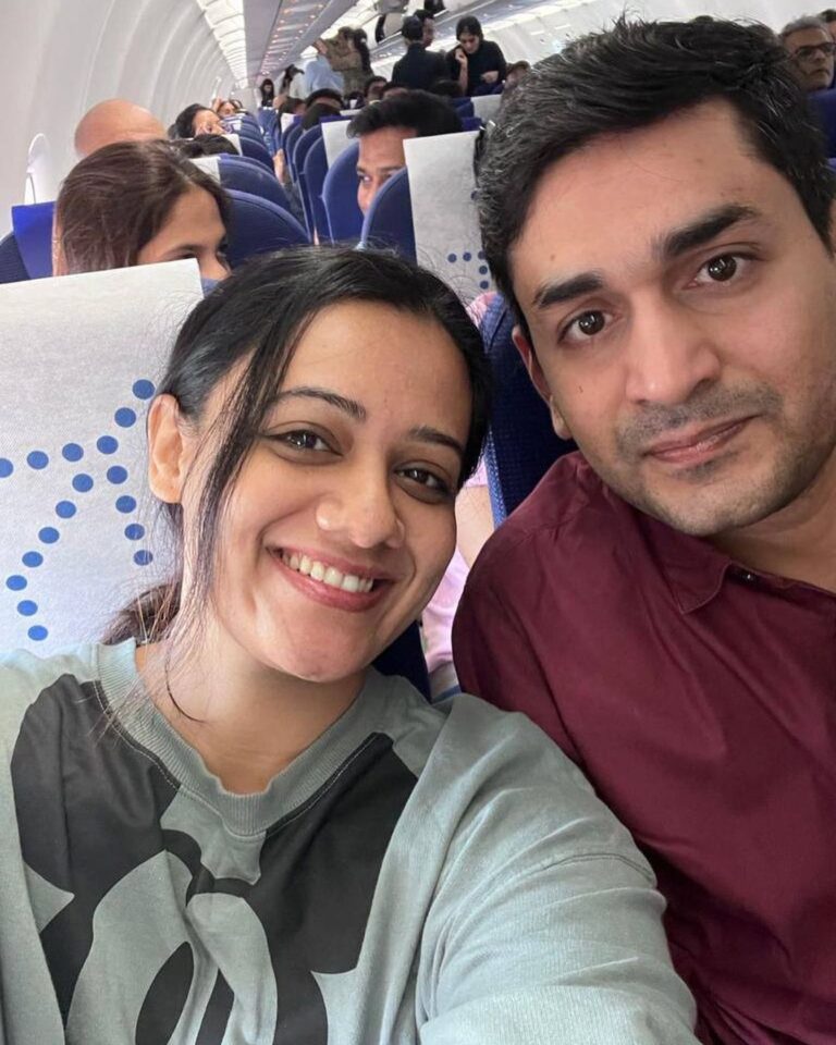 Spruha Joshi Instagram - A new year Resolution:- We agreed to take a short vacation once a month this year as part of our promise to one another. In January we went to Goa and Feb was Jaipur. Awaiting for more such experiences and I hope we stick to our resolution throughout the year #spruhajoshi #actingcareer #marathiactors #movies #theatre #actorslife #marathitelevision #traveldiaries #explorepage