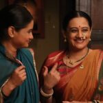 Spruha Joshi Instagram - Today Lokmanya completed 75 episodes and It’s been an amazing journey with everyone. @zeemarathiofficial @dashami_official @malegaonkasuperman @kalyanipathare @adwaitdadarkarofficial @ashutoshparandkar @niranjanparandkar @fidato_83 @kshitish.date__making.believe @aparna.padgaonkar @ninadvaidya #spruhajoshi #marathiactors #movies #theatre #actorslife #zee #zeemarathi #marathitelevision #lokmanya #lokmanyatilak