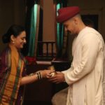 Spruha Joshi Instagram - Today Lokmanya completed 75 episodes and It’s been an amazing journey with everyone. @zeemarathiofficial @dashami_official @malegaonkasuperman @kalyanipathare @adwaitdadarkarofficial @ashutoshparandkar @niranjanparandkar @fidato_83 @kshitish.date__making.believe @aparna.padgaonkar @ninadvaidya #spruhajoshi #marathiactors #movies #theatre #actorslife #zee #zeemarathi #marathitelevision #lokmanya #lokmanyatilak