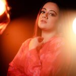 Spruha Joshi Instagram - You were not given this life to be Average Shot by - @ganesh_theshutterkey Styled by - @shalmalee_t MUA - @rathod_pournima #spruhajoshi #actingcareer #marathiactors #movies #theatre #actorslife #marathitelevision