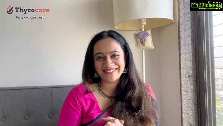 Spruha Joshi Instagram - Happy Makar Sankranti🙏!! Take care of health while relishing sweets this Festive Season. Avail 50% off on Diabetes Profiles from #Thyrocare #Thyrocaretest #Thyrocarepackages ⏺️Diabetes Profile Basic ⏺️Diabetes Profile Advanced Book Now - https://lead.thyrocare.com/festivaloffer/ #spruhajoshi #artist #actor #marathiactors #poet #performer #thyrocare