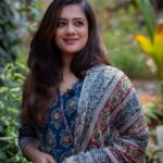 Spruha Joshi Instagram - Happiness is not having to set an alarm for the next day. #spruhajoshi #actingcareer #marathiactors #movies #theatre #actorslife #marathitelevision #lokmanya #newreleases #explorepage