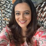 Spruha Joshi Instagram - Looking forward to 2023! As the new year begins, it's always so nice to see cheer and happiness all around. I am super excited to share my upcoming work this year. Be it an ambitious television show on Zee Marathi - Lokmanya, An untitled Hindi web series, And 2 movies : "Shaktiman" & "Sab Moh Maya Hai" in the pipeline for release. Also, I will try to be more active on LinkedIn with all the updates and learnings. 😊 And of course there is some more content coming on the YouTube channel. I am all geared up for the exciting year that 2023 promises to be! 😇 Wishing you all a fabulous start to this new year. 🤩 #spruhajoshi #actingcareer #marathiactors #movies #theatre #actorslife #marathitelevision #lokmanya #newreleases #explorepage