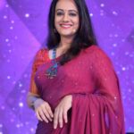 Spruha Joshi Instagram – Lokmanya promotions with my favourites ❤️

Guess the show 🙈

Styling by @shalmalee_t 

#spruhajoshi #marathiactors #movies #theatre #actorslife #zee #zeemarathi #marathitelevision #lokmanya #lokmanyatilak