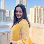 Spruha Joshi Instagram - To New Beginnings ❤️ #lokmanyatilak Outfit by - @kalanidhionline Styled by - @shalmalee_t @zeemarathiofficial @kshitish.date__making.believe @dashami_official @adwaitdadarkarofficial @kalyanipathare @ninadvaidya @ashutoshparandkar @niranjanparandkar @malegaonkasuperman @mrunmayeekuber @writerbhaktiparab #spruhajoshi #marathiactors #movies #theatre #actorslife #zee #zeemarathi #marathitelevision #lokmanyatilak