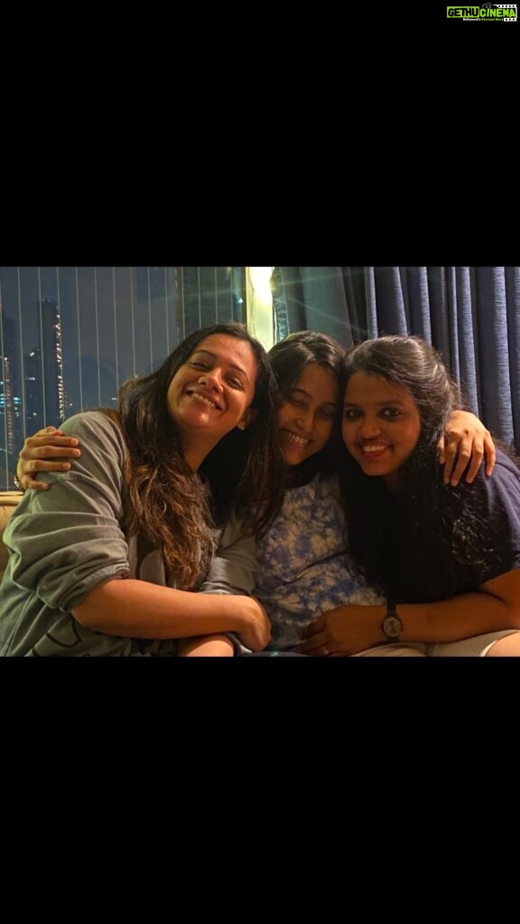 Spruha Joshi Instagram - We’ll be friends forever because you guys already know too much. Me and @rucha.23 trying our best to keep up with the trend since @anwitabhure refused to be part of it 🙈 #spruhajoshi #friendship #friends #friendshipgoals #marathiactress #marathiactors #trendingreels