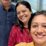 Spruha Joshi Instagram - Recently had a wonderful family get together at our native place -Khed, Konkan.. It feels just so right to go back to the roots.. to the people who matter the most.. To go back to all the small joys of life.. The laughter.. The FAMIlLY! I’m eternally grateful for mine! 🙏🏼🌸 #spruhajoshi #travelfoodie #foodgram #travelgram #foodtraveler #travelphotography #foodtravelstories #indianfood #foodstreet #foodoftheday #foodlove #foodbeast #instagood #dinner #cooking #healthyfood #chef #photography #foodblogging #foodtrucks #eat #foodculture #pontianak #breakfast #foodtography #travelling Khed , Ratnagiri