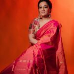Spruha Joshi Instagram - The little things in life matter! 📸- @ganesh_theshutterkey Saree - @kalamandir_thane Styled by - @shalmalee_t MUA - @rathod_pournima #spruhajoshi #actingcareer #marathiactors #movies #theatre #actorslife #marathitelevision #sareelove #explorepage #sareefashion