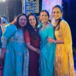 Spruha Joshi Instagram - Lokmanya promotions with my favourites ❤️ Guess the show 🙈 Styling by @shalmalee_t #spruhajoshi #marathiactors #movies #theatre #actorslife #zee #zeemarathi #marathitelevision #lokmanya #lokmanyatilak
