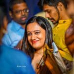 Spruha Joshi Instagram - Pune has always been such a great audience. @shabd_savali @kaviprathamesh @alokwired @aadityadavane @writeright.sanket Outfit by - @kalanidhionline Styled by - @shalmalee_t Picture courtesy: @rushi_clicker #spruhajoshi #poem #poetry #poetrycommunity #marathi #marathipoems #kavita #marathikavita #actor #actorslife #marathiactors Pune, Maharashtra
