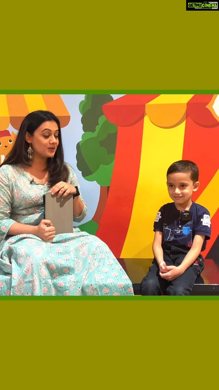 Spruha Joshi Instagram - बालदिन विशेष : गंमत गाणी ft. Avadhut Lele Watch complete video on YouTube channel Link mentioned in the bio Filming & Production Stills : Anirudha Joshi Avdhut Tivarekar Arya Patil Rahul Kulkarni Sync & Sound: Ameya Ghatpande Post Production Studio - The Tweaky Tales Post Production Head - Onkar Jayashree Nagnath Hair & Makeup: Bhagyashree Patil Styling : Tanmay Jangam Costumes: Cotton Village Special Thanks: Ashley Amanna Praveena Mani Managed By: Nachiket Khasnis Anurag Pathak #spruhajoshi #writer #poet #art #artist #indianartist #marathipoem #marathipoetry #appreciationpost #marathimovie #marathiindustry
