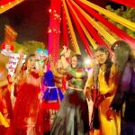Spruha Joshi Instagram - #ramtiaave 👏 #littlethings ♥️ #festivevibes #navratrispecial @cottonvillage #ReelsWithSpruha #SpruhaJoshi #navratri2022 #Navratri #Festival #Garba #ReelItFeelIt #reelsinstagram #reelsinsta #trending #ReelKaroFeelKaro #reelsindia