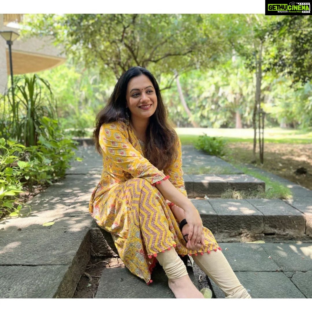 Spruha Joshi Instagram - Feeling radiant 💛 . . . . . . . #spruhajoshi #yellow #sunshine #smile #love