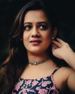 Spruha Joshi Instagram - ✨

📸 - @timeframe.studios  jewellery - @houseofaadyaa 

#spruhajoshi #marathiactors #movies #theatre #actorslife #zee #zeemarathi #marathitelevision
